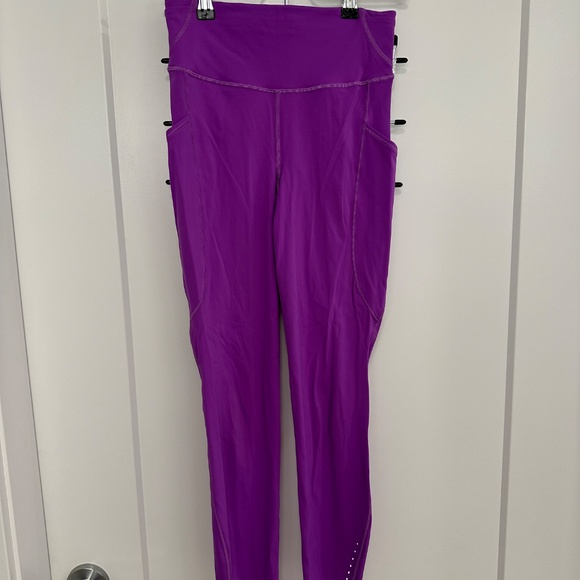 EUC Lululemon Fast & Free 25” Leggings, Size 4 - Picture 2 of 4